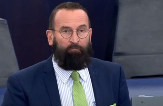 Eşcinsellik karşıtı milletvekili 20 erkekle seks partisinde basıldı! Meğer partide 8 ülkeden...