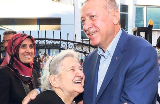 60 yılını çocuklara adadı Kasımpaşa'nın Oya annesi hayatını kaybetti!