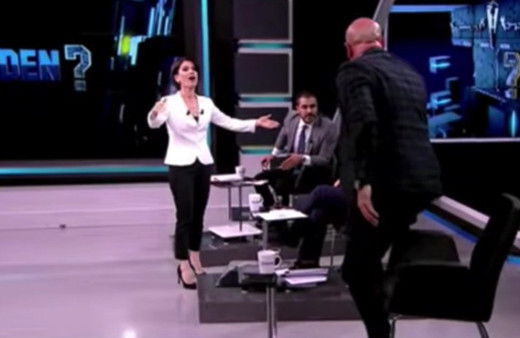 Canlı yayında gergin anlar! Stüdyoyu terk etti