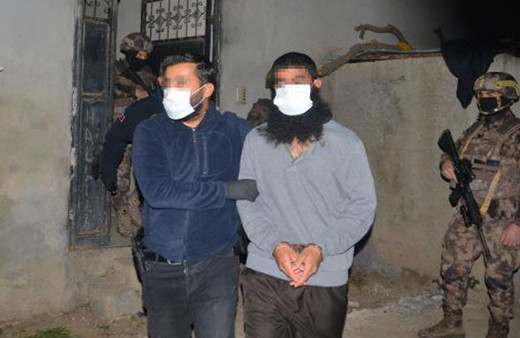 Adana'da hareketli saatler! DEAŞ'a yönelik operasyonda 4 şüpheli yakalandı