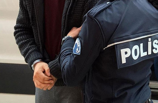 Ekipler baskın yaptı! Düzce'de evden kaçan 3 kız çocuğu uyuşturucu partisi yapılan evde bulundu