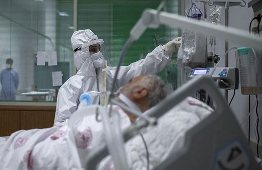 Almanya'da huzurevine aşı yaptıran 13 kişi 1 hafta sonra koronaya yakalandı