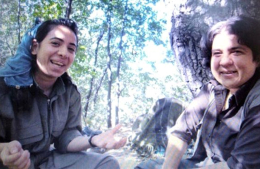 PKK'lı teröristlerle çekilmiş fotoğrafları ortaya çıkan avukata 15 yıla kadar hapis istemi