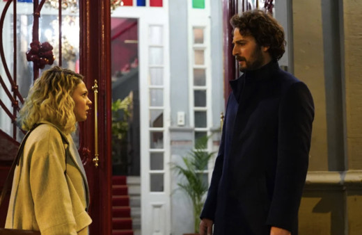 Masumlar Apartmanı kitabı kısa özeti kim yazdı?