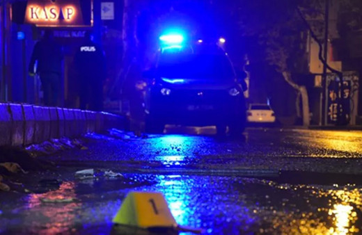 Sakarya'da gürültü yapan gençleri uyarmak için parka gitti, bıçaklanarak öldürüldü