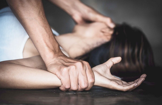 İstanbul'da genç kıza kabusu yaşattı! İğrenç şantaj görüntülerini ailesine gönderdi