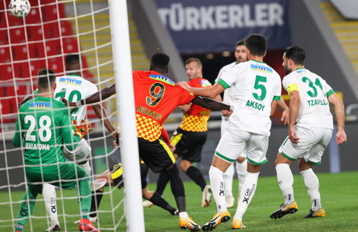 Lider Alanyaspor'a Göztepe'den darbe
