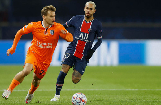 Paris Saint Germain'e yenilen Başakşehir Avrupa defterini kapattı