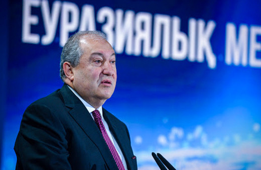 Ermenistan Cumhurbaşkanı Sarkisyan Putin'e dil döktü! Lütfen yardım edin!