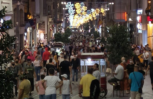 Bilim Kurulu üyesi Afşin Emre Kayıpmaz'dan kısıtlamalar ve aşıyla ile ilgili önemli açıklamalar