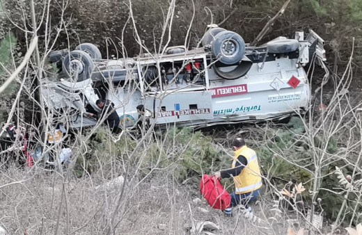 Bilecik'te mazot yüklü tanker şarampole uçtu! Faciadan dönüldü