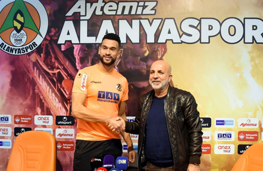 Galatasaray'da Caulker harekatı! Bir taşla iki kuş vuracak