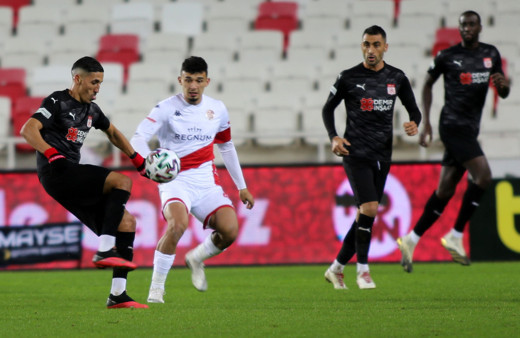 Sivasspor-Antalyaspor maçında gol sesi çıkmadı