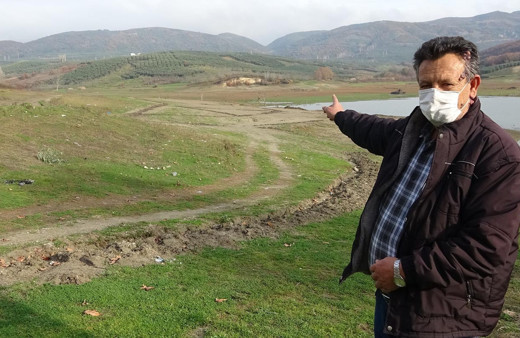 40 yıldır ilk defa yaşandı Bursalı muhtar gördüğü kuraklık görüntüsüne inanamıyor