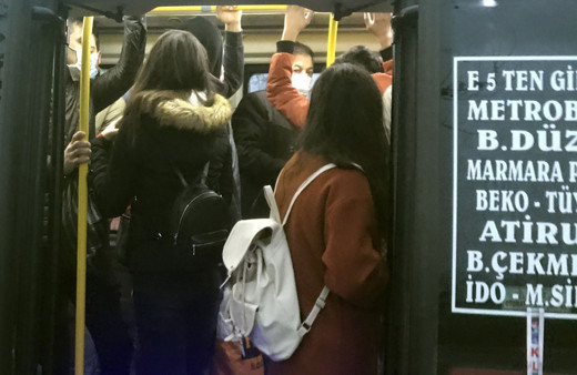 Esenyurt'ta aynı manzara! Durdurulan tüm minibüsler tıka basa çıktı