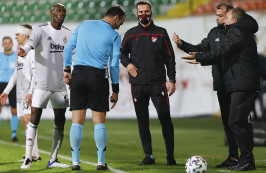 Sergen Yalçın'ı çıldırtan cevap: Kabadayılık mı yapıyorsun?