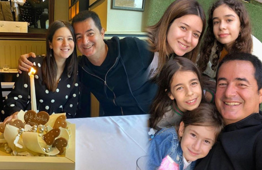 Acun Ilıcalı'nın kızı Banu Ilıcalı bebeğiyle aile pozu verdi işte Acun'un torunu