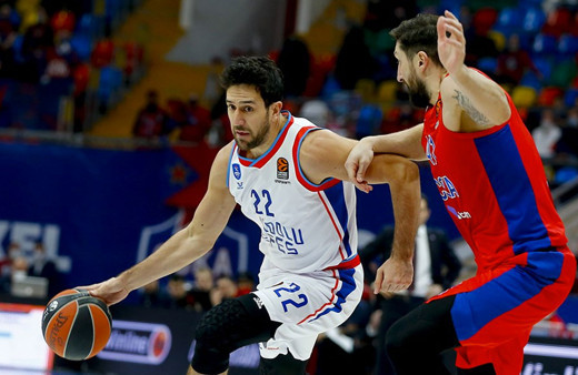 CSKA Moskova, Anadolu Efes'i paramparça etti