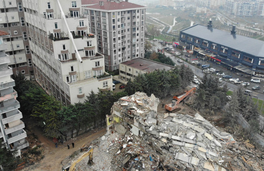 Beylikdüzü'nde kentsel dönüşüm kabusu depremi bir kez daha yaşadılar