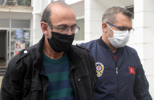 Mersin'de 'Evsizim' deyip sığındığı iş yerinden 20 bin liralık soygun yaptı