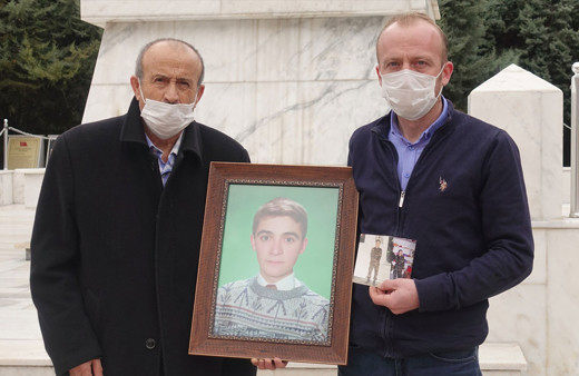 Kışlada öldürüldüğü 11 yıl sonra anlaşılan kayıp askerin naaşına 19 sene sonra ulaşıldı