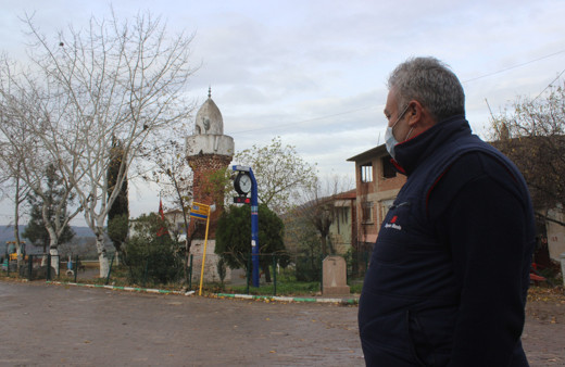 Bursa'da görenler şaşkına döndü! Herkes neden tek başına diye soruyor