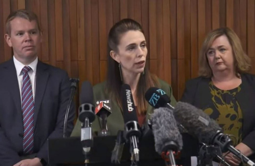 Yeni Zelanda'dan komşu ülkelere ücretsiz koronavirüs aşısı Başbakan Ardern duyurdu