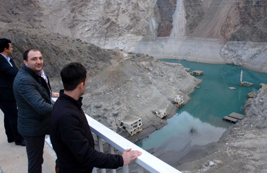 Artvin'de su seviyesi düşen barajlar eski yerleşim yerlerini ortaya çıkardı