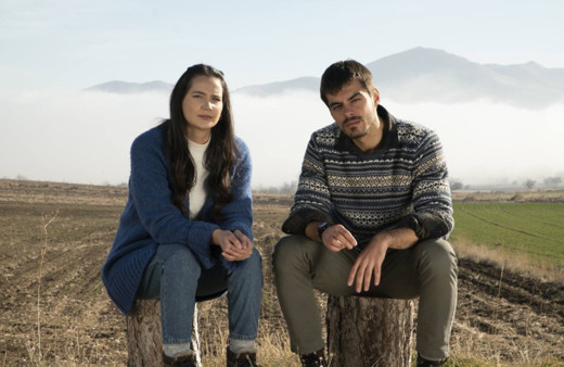 TRT 1' in Gönül Dağı dizisindeki Dilek meğrer tescilli modelmiş pozlarına bakın