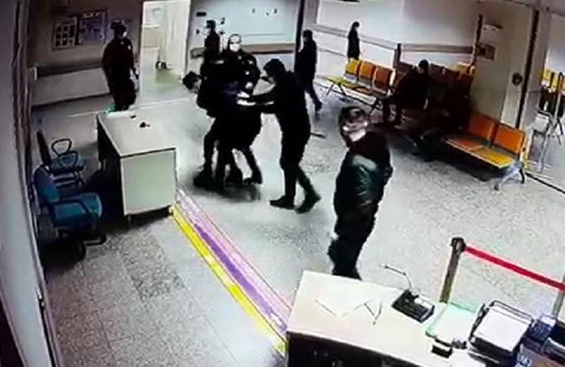 Samsun'da acil servis doktoruna bıçaklı saldırı girişimi! Gözaltına alındı