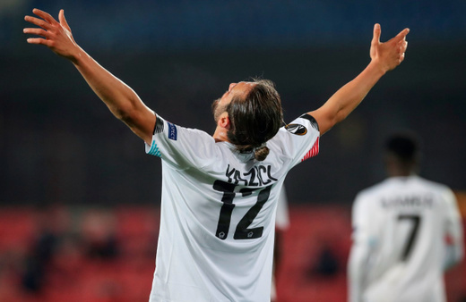 Yusuf Yazıcı, Olympiakos ile çıktığı ilk maçta sakatlandı sezonu kapattı