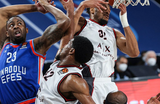 Anadolu Efes, Milan'ı elinden kaçırdı