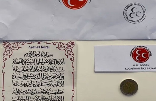 MHP'den esnafı kızdıran hareket: 50 kuruş ve Bereket Duası dağıttılar