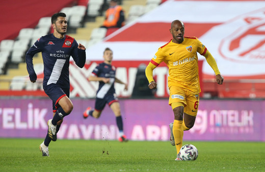 Antalyaspor konuk ettiği Kayserispor'u net skorla geçti