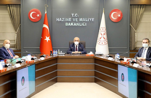 Bakan Lütfi Elvan, Hak-İş Genel Başkanı Mahmut Arslan'ı makamında kabul etti