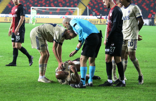 Cüneyt Çakır Fenerbahçe'nin golünü iptal etti pişman oldu