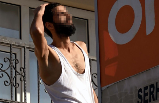 İntihara kalkışan genç saçını tarayıp poz verdi: Çekin babalar