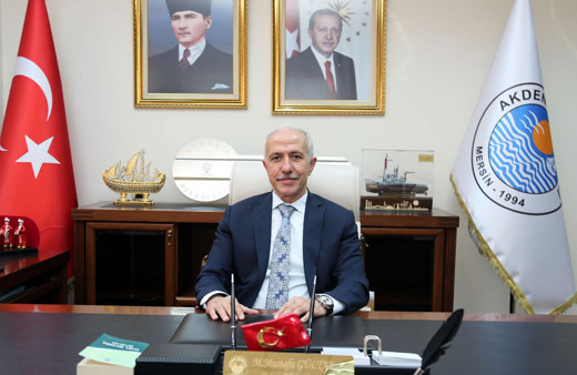 Mersin'in Akdeniz Belediye Başkanı Mustafa Gültak koronavirüse yakalandı