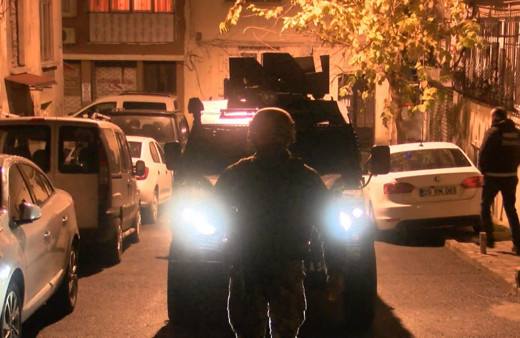 İstanbul'da uyuşturucu satıcılarına operasyon: Çok sayıda gözaltı var