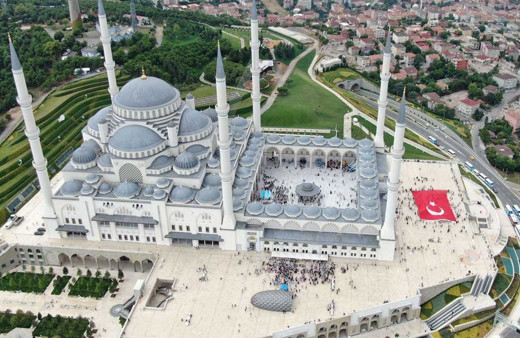 İBB'nin iptal ettiği Çamlıca Camii metro hattını Ulaştırma Bakanlığı yapacak