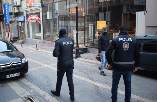 Malatya'da yolda yürürken neye uğradığını şaşırdı! Kurşunun hedefi oldu