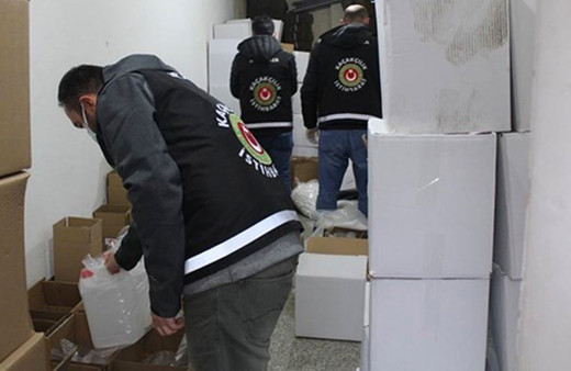 Yılbaşı öncesi 4 ilde sahte içki operasyonu! Çok sayıda gözaltı var