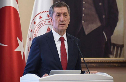 Milli Eğitim Bakanı Ziya Selçuk açıkladı! Yüz yüze sınavlar erteleniyor mu