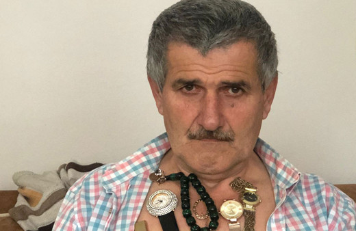 Vücudu mıknatıs gibi doktorlar teşhis koyamadı