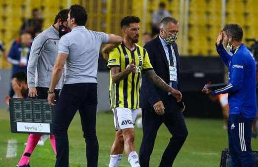 Emre Belözoğlu'ndan Jose Sosa hamlesi