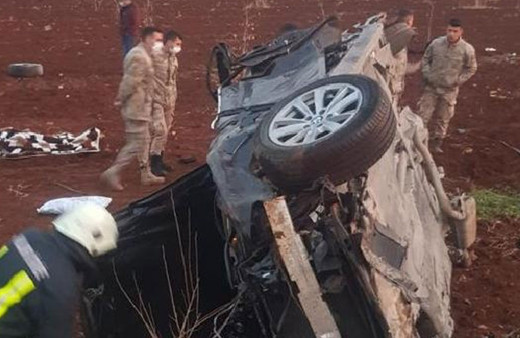 Şanlıurfa'da otomobil şarampole devrildi: 1 kişi öldü