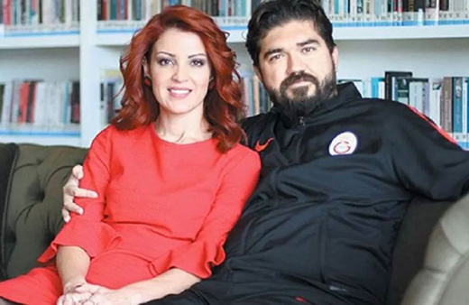 Rasim Ozan Kütahyalı ve eşi Nagehan Alçı, canlı yayında Covid-19 aşısı oldu
