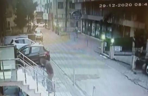 Maltepe'de Aylin Sözer'i öldüren katil Kemal Ayyıldız'ın binaya giriş anı kamerada