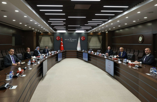 Bakan Elvan'ın ev sahipliğinde ekonomi ve reform zirvesi