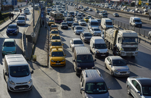 İstanbul'da yılbaşına saatler kala yoğunluk yaşanıyor